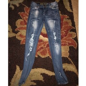 🆕️ Distressed Skinny Jeans